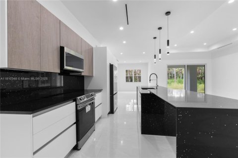 Villa ou maison à vendre à Naples, Floride: 3 chambres № 1756885 - photo 10