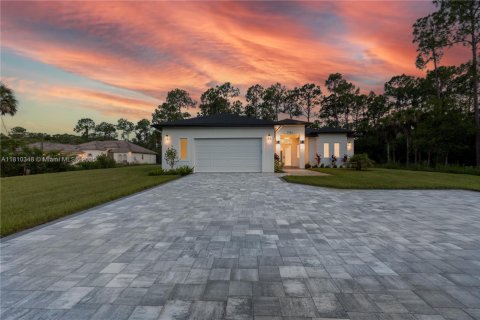 Villa ou maison à vendre à Naples, Floride: 3 chambres № 1756885 - photo 1