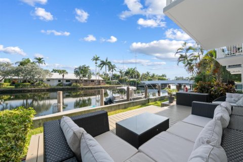 Condominio en Fort Lauderdale, Florida, 1 dormitorio  № 2362972