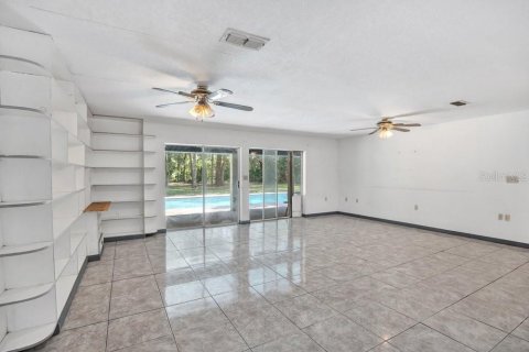 Villa ou maison à vendre à Oak Hill, Floride: 3 chambres, 167.22 m2 № 2424325 - photo 4
