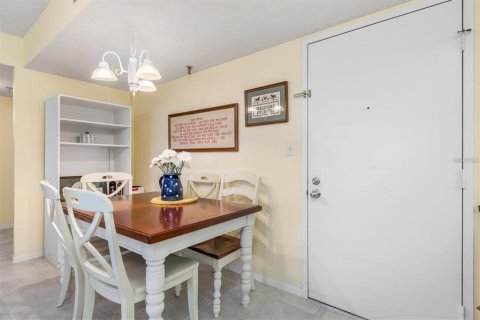 Condominio en alquiler en Port Charlotte, Florida, 2 dormitorios, 72.74 m2 № 1908082 - foto 5