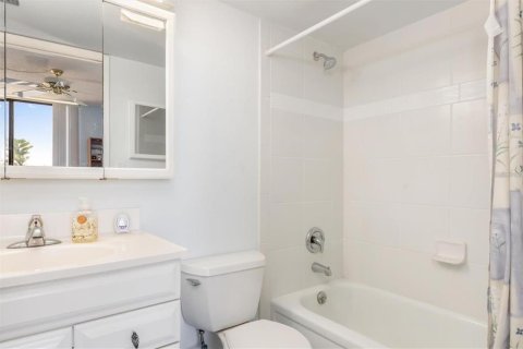 Condominio en alquiler en Port Charlotte, Florida, 2 dormitorios, 72.74 m2 № 1908082 - foto 8