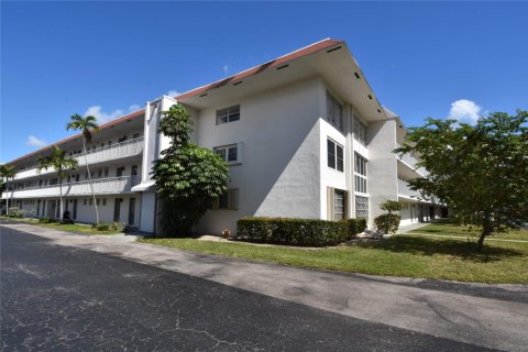 Copropriété à vendre à Oakland Park, Floride: 1 chambre, 72 m2 № 1022420 - photo 1