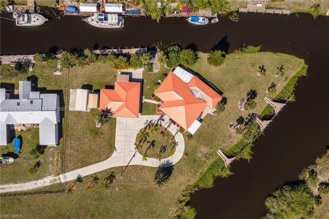 Villa ou maison à vendre à Moore Haven, Floride: 3 chambres, 175.68 m2 № 1931553 - photo 2