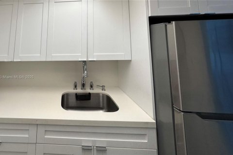 Copropriété à vendre à Sunny Isles Beach, Floride: 39.95 m2 № 1979236 - photo 18