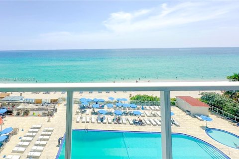 Copropriété à vendre à Sunny Isles Beach, Floride: 39.95 m2 № 1979236 - photo 12