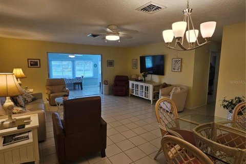 Condominio en venta en Bradenton, Florida, 2 dormitorios, 134.71 m2 № 1679760 - foto 5