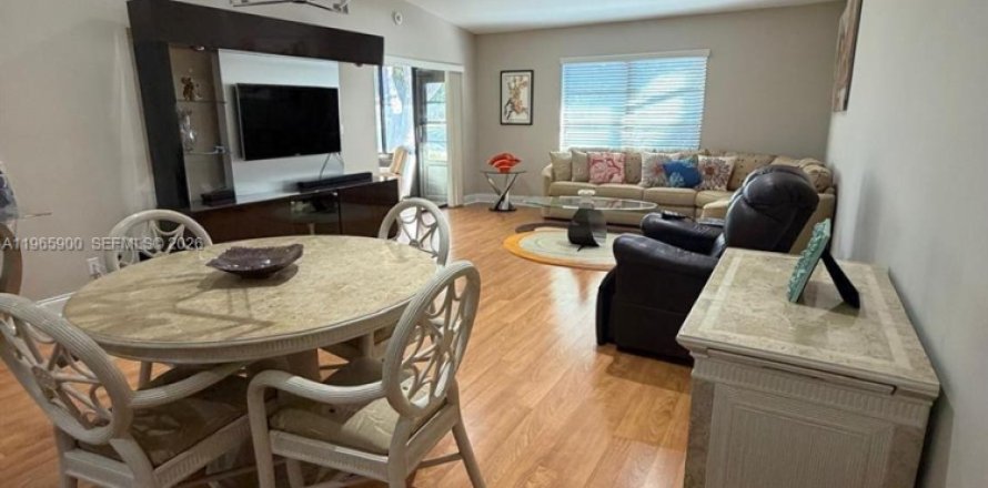 Villa ou maison à Delray Beach, Floride 2 chambres, 121.79 m2 № 2027492