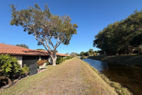 Villa ou maison à vendre à Delray Beach, Floride: 2 chambres, 121.79 m2 № 2027492 - photo 17