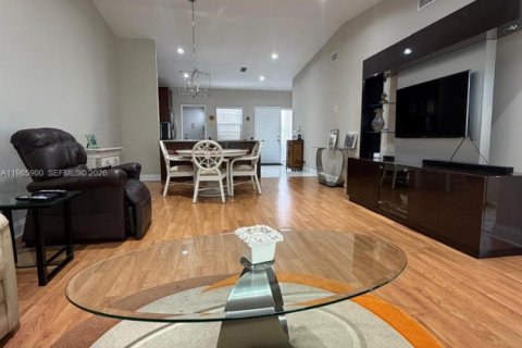 Villa ou maison à vendre à Delray Beach, Floride: 2 chambres, 121.79 m2 № 2027492 - photo 2