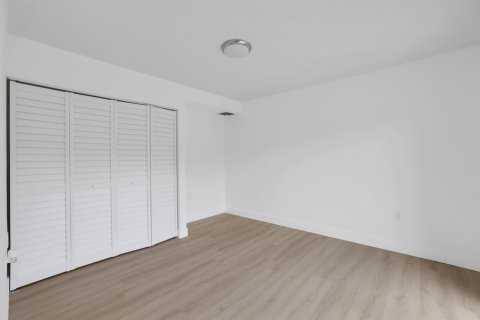 Touwnhouse à vendre à Palm Beach Gardens, Floride: 3 chambres, 138.24 m2 № 2394759 - photo 28