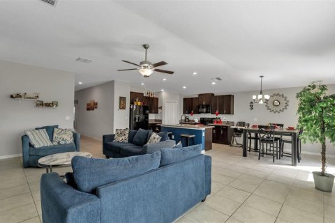 House in Lakeland, Florida 4 bedrooms, 182.18 sq.m. № 1900926 - photo 8