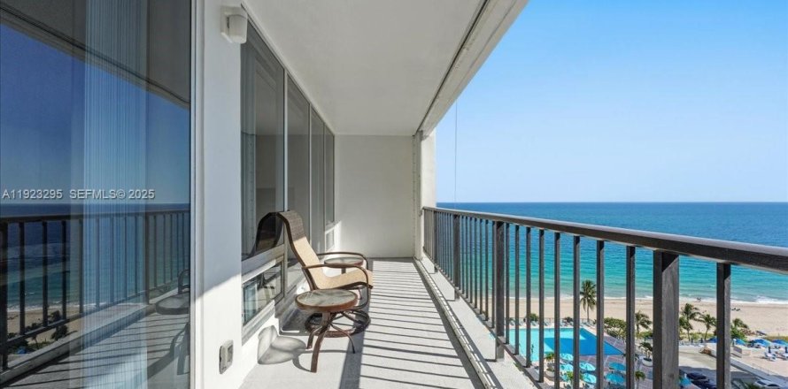 Condominio en Fort Lauderdale, Florida, 2 dormitorios № 1976934