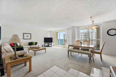 Condominio en venta en Fort Lauderdale, Florida, 2 dormitorios, 153.29 m2 № 1976934 - foto 5