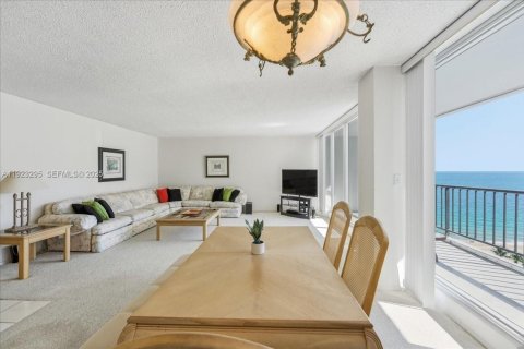 Condominio en venta en Fort Lauderdale, Florida, 2 dormitorios, 153.29 m2 № 1976934 - foto 3