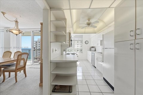 Condominio en venta en Fort Lauderdale, Florida, 2 dormitorios, 153.29 m2 № 1976934 - foto 8
