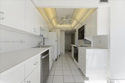 Condominio en venta en Fort Lauderdale, Florida, 2 dormitorios, 153.29 m2 № 1976934 - foto 10