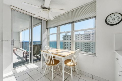 Condominio en venta en Fort Lauderdale, Florida, 2 dormitorios, 153.29 m2 № 1976934 - foto 12