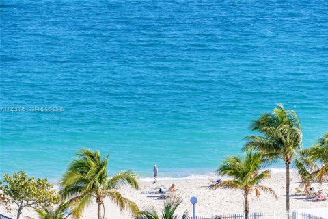 Condominio en venta en Fort Lauderdale, Florida, 2 dormitorios, 153.29 m2 № 1976934 - foto 28