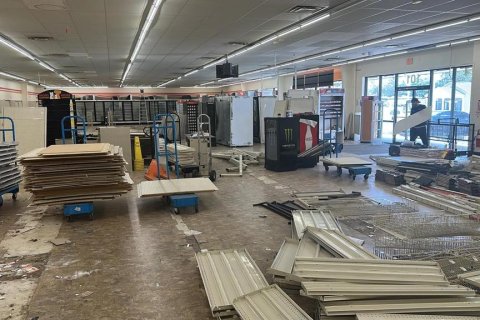 Immobilier commercial à louer à Tampa, Floride: 1505.02 m2 № 2224875 - photo 12