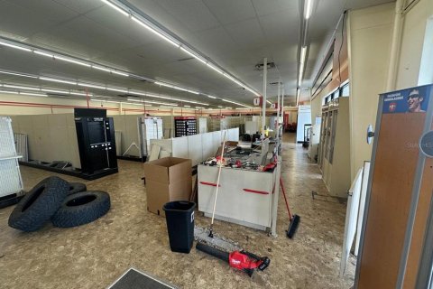 Immobilier commercial à louer à Tampa, Floride: 1505.02 m2 № 2224875 - photo 10