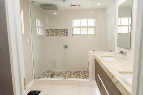 House in Plantation, Florida 3 bedrooms, 137.87 sq.m. № 2289941 - photo 5
