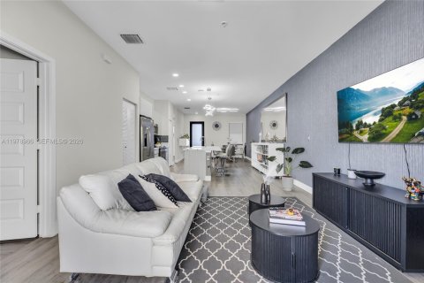 Купить кондоминиум в Дорал, Флорида 3 спальни, 114.83м2, № 2043141 - фото 17