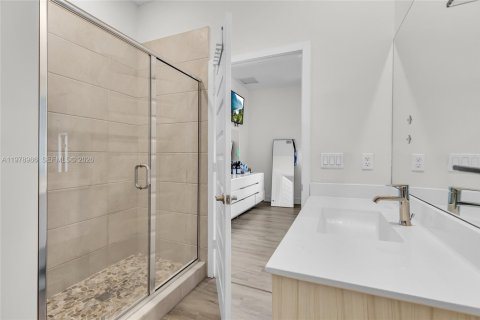 Купить кондоминиум в Дорал, Флорида 3 спальни, 114.83м2, № 2043141 - фото 24