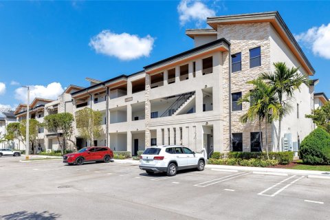 Купить кондоминиум в Дорал, Флорида 3 спальни, 114.83м2, № 2043141 - фото 2