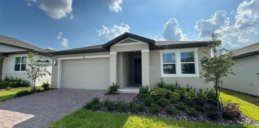 House in Clermont, Florida 4 bedrooms, 204.85 sq.m. № 1837596