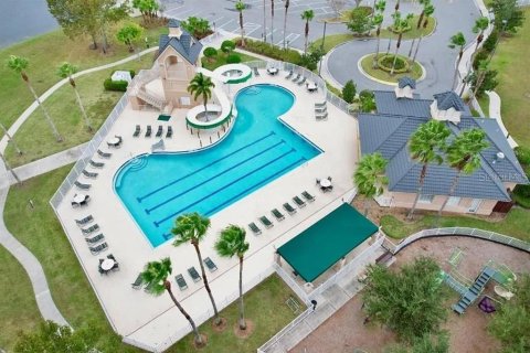 Casa en venta en Orlando, Florida, 5 dormitorios, 262.54 m2 № 1856236 - foto 15