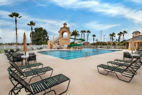 Casa en venta en Orlando, Florida, 5 dormitorios, 262.54 m2 № 1856236 - foto 21