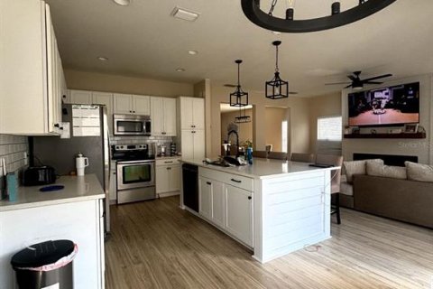 Casa en venta en Orlando, Florida, 5 dormitorios, 262.54 m2 № 1856236 - foto 6