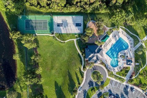 Casa en venta en Orlando, Florida, 5 dormitorios, 262.54 m2 № 1856236 - foto 17