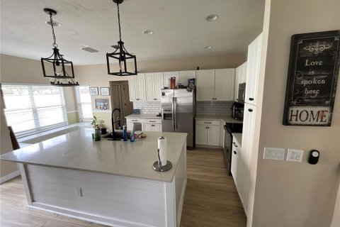 Casa en venta en Orlando, Florida, 5 dormitorios, 262.54 m2 № 1856236 - foto 7