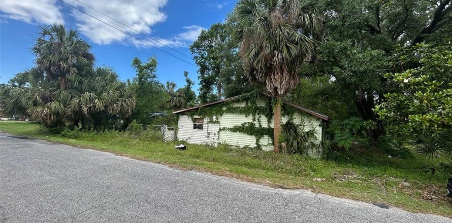 House in Live Oak, Florida 3 bedrooms, 108.14 sq.m. № 1686555