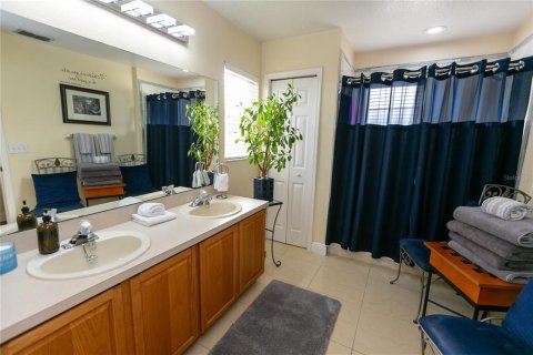 Casa en venta en Winter Springs, Florida, 5 dormitorios, 326.27 m2 № 1817490 - foto 28