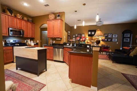 House in Orlando, Florida 5 bedrooms, 262.91 sq.m. № 1760450 - photo 7