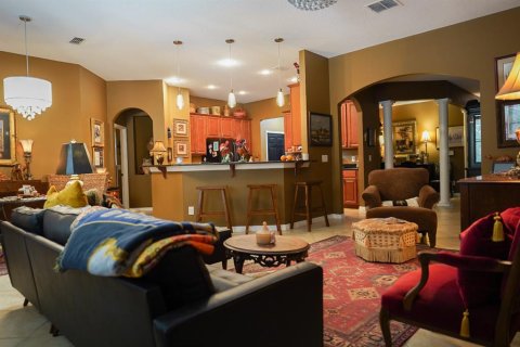 House in Orlando, Florida 5 bedrooms, 262.91 sq.m. № 1760450 - photo 2