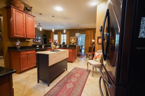 House in Orlando, Florida 5 bedrooms, 262.91 sq.m. № 1760450 - photo 6