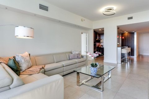 Copropriété à vendre à Orlando, Floride: 2 chambres, 163.97 m2 № 1614069 - photo 11