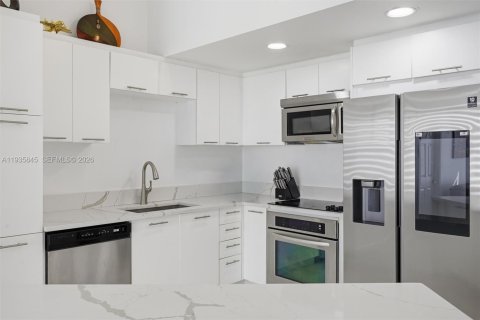 Купить кондоминиум в Плантация, Флорида 2 спальни, 106.28м2, № 1998805 - фото 9