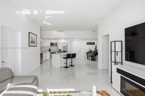 Купить кондоминиум в Плантация, Флорида 2 спальни, 106.28м2, № 1998805 - фото 6