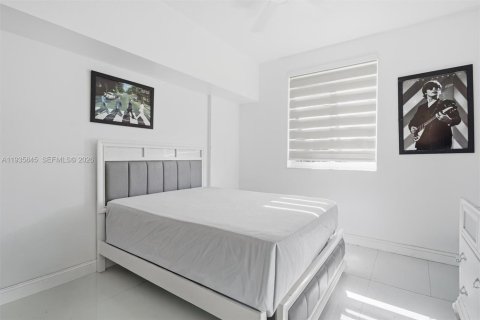 Купить кондоминиум в Плантация, Флорида 2 спальни, 106.28м2, № 1998805 - фото 17