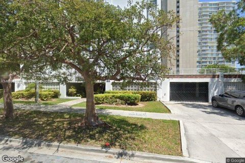 Condominio en venta en Miami, Florida, 2 dormitorios, 132.85 m2 № 2049221 - foto 24