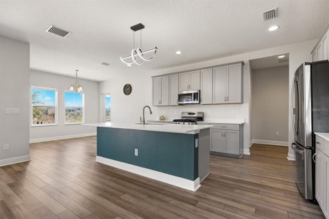 House in Fish Hawk, Florida 5 bedrooms, 320.33 sq.m. № 2112391 - photo 5
