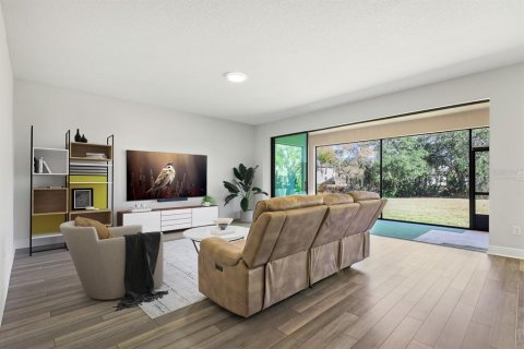 House in Fish Hawk, Florida 5 bedrooms, 320.33 sq.m. № 2112391 - photo 10