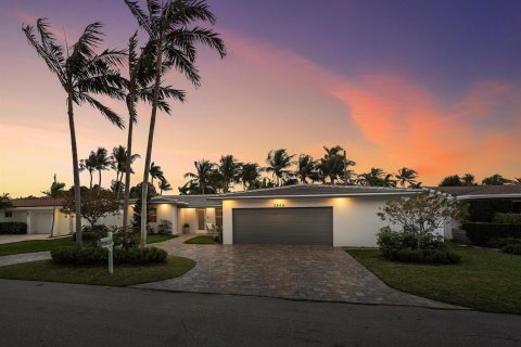 House in Lighthouse Point, Florida 4 bedrooms, 209.77 sq.m. № 2086910 - photo 30