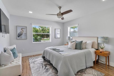 House in Lighthouse Point, Florida 4 bedrooms, 209.77 sq.m. № 2086910 - photo 14