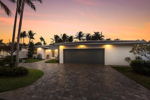 House in Lighthouse Point, Florida 4 bedrooms, 209.77 sq.m. № 2086910 - photo 29